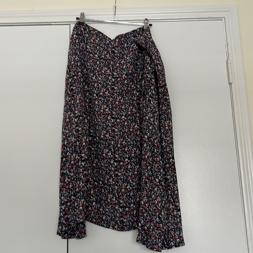 Gap floral skirt with slit size XL